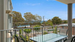 Spectacular Unit Overlooking Pumicestone Passage - Welsby Pde, Bongaree